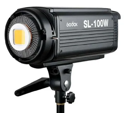 Immagine prodotto di Godox Led SL100Y 3300K monotorcia attacco bowens