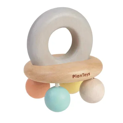 Produktbild von Plan Toys Glocke Rassel pastell für Babys ab 4 Monaten, leicht zu greifen