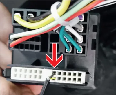 Produktbild von ZENEC Z-EACC-VGO7CI | Adapterkabel für Z-E2024M