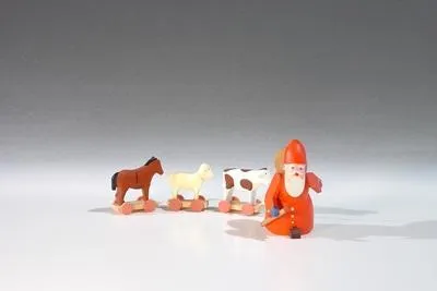 Produktbild von Holzfigur Weihnachtsmann mit Tieren Höhe 4,5cm NEU