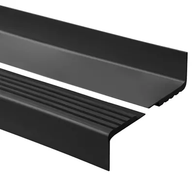 Produktbild von Treppenkantenprofil 42x40 mm, Treppenprofil PVC für Treppenstufen, Treppenkantenschutz mit Rillen, Antirutsch, RF, schwarz, 150 cm  - Quest
