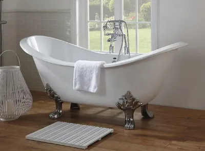 Produktbild von Casa Padrino Luxus Jugendstil Badewanne Weiß / Silber 180 x 77 x H. 79 cm - Gebogene freistehende Acryl Badewanne mit Löwenfüßen - Jugendstil Badezimmermöbel