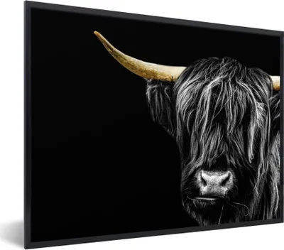 Produktbild von MuchoWow® Gerahmtes Poster Schottischer Hochländer - Kühe - Horn - Gold 80x60 cm - Poster mit Schwarzem Bilderrahmen Wandposter Rahmen Foto Bilder - Schwarzem - Mit Gestell