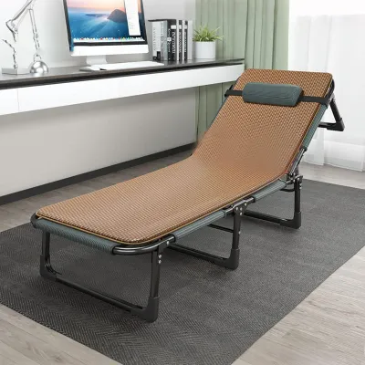 Produktbild von Tragbares Campingbett mit Matratze