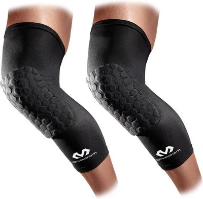 Produktbild von Kniebandage elastisch schwarz für Erwachsene Basketball