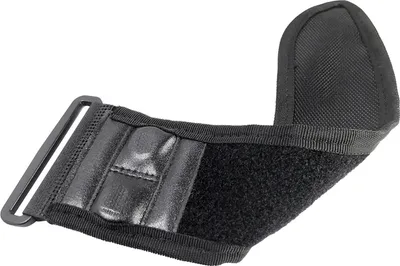 Produktbild von Magnetband für Golf-Entfernungsmesser mit Befestigungsband. Starker Magnet hält sicher an Golfwagengeländern und Golfschlägern. Magnetische Wickelhalterung für Golfzubehör