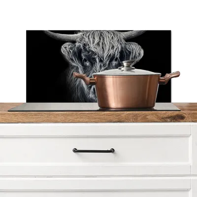 Produktbild von KitchenYeah®  Spritzschutz Küche - Küchenrückwand - Wandschutz für Herd und Spüle - Schottisches Hochlandrind - Schwarz - Kuh - Tiere 60x30 - Alu-Dibond (Alternative zum Spritzschutz aus Glas) - Hitze