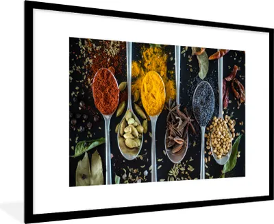 Produktbild von MuchoWow® Gerahmtes Poster Gewürze - Löffel - Schwarz - Küche 90x60 cm - Poster mit Schwarzem Bilderrahmen Wandposter Rahmen Foto Bilder - Wanddekoration - Fotos