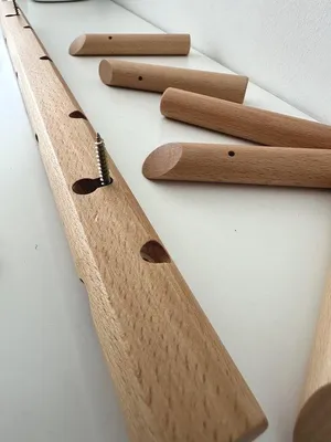 Obrázek produktu pro Nástěnná věšák Ibenzoa® z bukového dřeva, 5 háčků, 50 cm – ručně olejovaný a leštěný, určený k montáži na zeď, vhodný do chodby, předsíně a ložnice