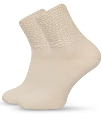 Produktbild von Kurze Socken Milena beige mit 75% Baumwolle und bequemer Passform 41-43