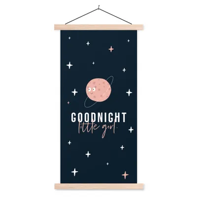 Produktbild von MuchoWow® Textilposter Zitate - Gute Nacht kleines Mädchen - Sprichwörter - Mädchen - Kinder - Baby - Mädchen 60x120 cm mit holzfarbenen Rahmen - Holz
