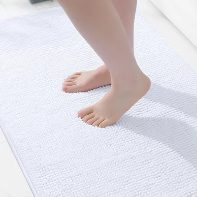 Zdjęcie produktu dla Mata do kąpieli z miękkiego materiału typu "chenille" z właściwościami antypoślizgowymi i chłonnymi