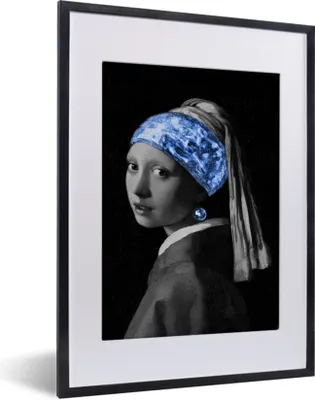 Produktbild von MuchoWow® Gerahmtes Poster Mädchen mit Perlenohrring - Johannes Vermeer - Blau 30x40 cm - Poster mit Schwarzem Bilderrahmen Wandposter Rahmen Foto Bilder - Wandposter Schlafzimmer