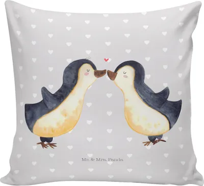 Produktbild von Mr. & Mrs. Panda Sofakissen Pinguin Liebe - Grau Pastell - Geschenk, kissen bedruckt, Couchkissen, Geschenkidee, Polster, Vertraut, Hochzeit, Dekokissen, Hochzeitstag