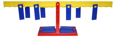 Produktbild von EDUPLAY 120-250 Lern-Balkenwaage zum Rechnen mit 20 Gewichtsplättchen je 10g, blau/rot/gelb