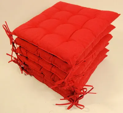 Produktbild von Set 6 x Stuhlkissen / Sitzkissen Fabia mit Schleifen 40 x 40 cm Dicke 5 cm , Fb. rot , Baumwolle/Polyester 80/20 %