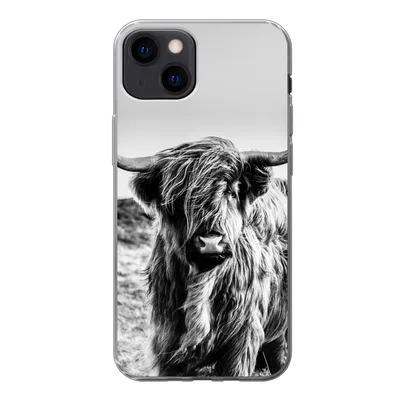 Produktbild von MuchoWow® Handyhülle Schutzhülle Hülle für iPhone 13 Kuh - Schottischer Hochländer - Schwarz - Weiß - Tier - Natur - Wildtiere Silikon Softcase Handy Hülle - Karteninhaber