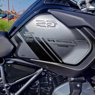 Produktbild von Schutzfolie Seitenpanzer Motorrad schwarz 3D
