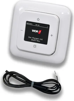 Produktbild von Busch Jäger DAB+ (DAB PLUS) Unterputz Radio (8215U-101) Reflex SI alpinweiß, Komplett-Set 8215 U – 101, Rahmen und Radioabdeckung inkl. 0,9 Meter EBROM Wurfantenne zur Empfangsoptimierung