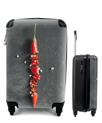 Produktbild von MuchoWow® Koffer Handgepäck Trolley Rollkoffer Kleine Reisekoffer mit 4 Rollen - Chili in Scheiben geschnitten - Cabin Size < 55x40x23 cm & 55x40x20 cm - Fotokoffer - Kabinenkoffer - Boardgepäck - Reise-Box - Reisekoffer - Reisegepäck - Koffer mit Bild - Trolley für Kinder