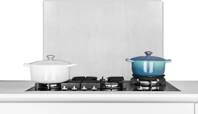 Obrázek produktu pro KitchenYeah® Splashback kitchen - Kuchyňský splashback - Ochrana stěny sporáku a dřezu - Beton - Bílá - Šedá 60x40 - Alu-Dibond (alternativa ke skleněnému splashbacku) - Tepelně odolný - Splashback na sporák -