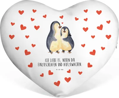 Produktbild von Mr. & Mrs. Panda Dekokissen Pinguine Einschlafen - Weiß - Geschenk, Freundin, für Partner, Mitbringsel, Valentinstag, Kuschelkissen, Herz Kissen, Frauen, Liebeskissen