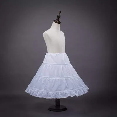 Imagen del producto de 3 faldas en crinolina para niñas, perfectas para damas de honor