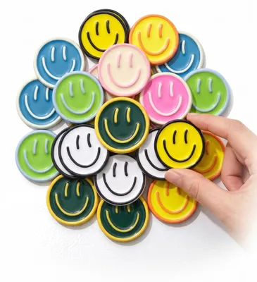 Produktbild von Smiley Emoji Kühlschrankmagnete - 16 Stück in 8 Farben - Für Whiteboard, Magnettafel, Büro und Kinderzimmer