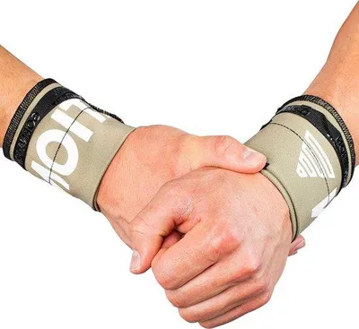 Productafbeelding van Famanu polsbandages - Siliconenprint voor stabiliteit en prestaties - Zwart