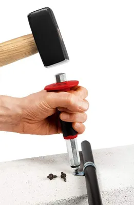 Obrázok produktu pre RENNSTEIG Einschlaghilfe + Handschutz für Betonnägel 4,0mm Handschutz rutschfest