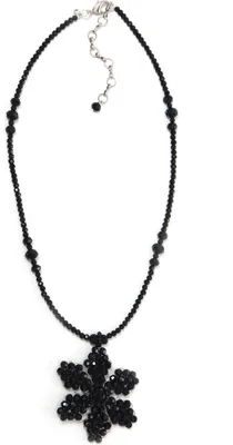 Produktbild von Kurze Kette Tony mit Blütenanhänger von collezione alessandro