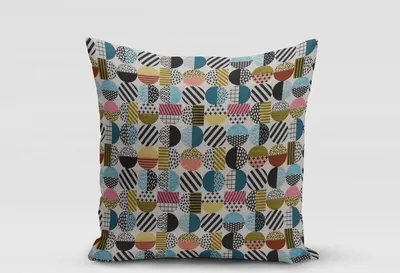 Produktbild von SCHÖNER LEBEN. Kissenhülle geometrisch Kreise weiß schwarz bunt Größe 80x80cm (HxB) 80x80cm (HxB) Größe
