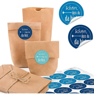 Produktbild von 24 kleine braune Papiertüten natur Kraftpapier 9 x 15 x 3,5 cm + 24 runde SCHÖN DASS DU DA BIST pink BUNT türkis blau grün gelb weiß Verpackung mini-Tüte GeschenkBlau, Weiß, Türkis
