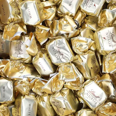 Produktbild von Lindt Nuxor Weiße Schokolade 3kg