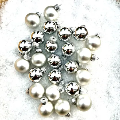 Produktbild von 24 x Kleine Baumkugeln aus Glas Ø 2,5 cm - Christbaumkugeln Baumschmuck Christbaumschmuck Weihnachtsbaumschmuck Weihnachtsbaumkugeln - Silber