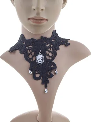 Produktbild von Choker Halloween mit Totenkopfbrosche