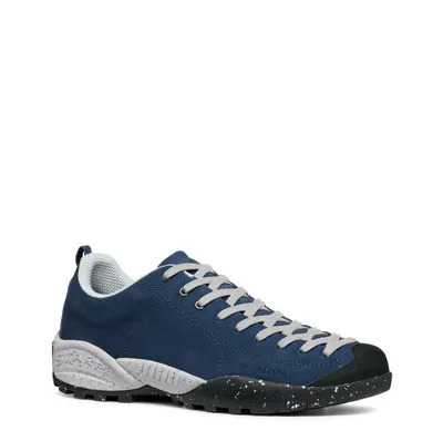 Damen Lifestyle-Schuhe "Mojito Planet Suede" von Scarpa in Blau mit grauen Schnürsenkeln und schwarzer Gummisohle.