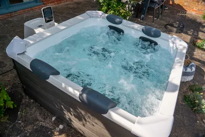 Produktbild von XXL Premium MSPA Whirlpool Outdoor Pool 180x180 UVC+OZON OSLO PLUS 2025 +APP