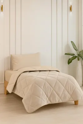 Produktbild von Wellsoft Bettdecke Beige 135x200 cm – Wendbare Ganzjahresdecke, Doppelseitiges Steppbett mit 300 g/m² Füllung, Weich & Pflegeleicht
