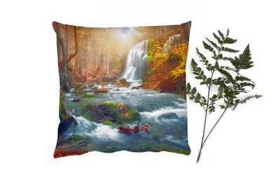 Produktbild von MuchoWow® Zierkissen Sofakissen Wohnzimmer Dekokissen 50x50 cm Wasserfall - Sonne - Herbst - Komfort - Sofakissen