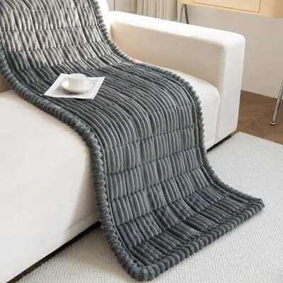 Imagen del producto de Funda para sofá Ibzoa® con antideslizante, funda de terciopelo grueso y lavable para mascotas, color gris oscuro, 70 x 150 cm