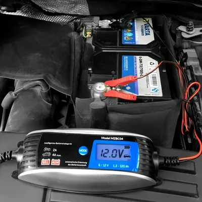Produktbild von KFZ Batterieladegerät vollautomatisch, 6V/12V LCD-Bildschirm Temperaturkompensation Erhaltungsladung, Intelligentes Ladegerät für Auto Motorrad