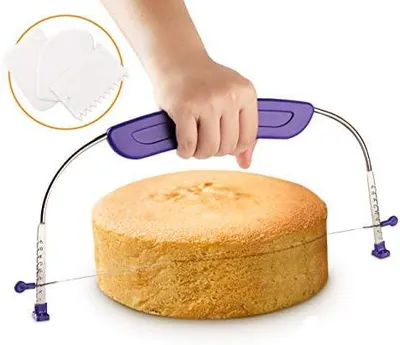Produktbild von Tortenschneider, Edelstahl Tortenbodenschneider 32 x 16 cm, Professioneller Tortenschneider Höhenverstellbare Tortensäge mit Gratis Kuchenschaber,Tortenboden Schneidehilfe für gleichmäßige Schichten