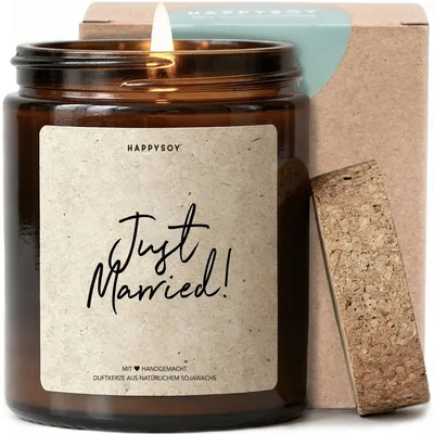 Produktbild von Just Married - Duftkerze mit Spruch als Geschenk zur Hochzeit, liebevolle Geschenkidee für Brautpaar, blumiger Duft, Kerze im Glas