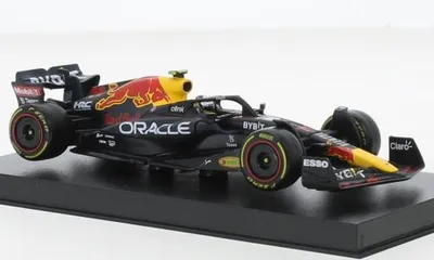 Produktbild von RB18 F1 RedBull 2022 #11 Perez HELM BBurago 1:43