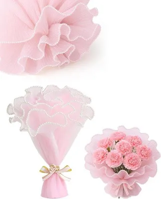 Imagen del producto de Tres hojas de papel rosa con borde perlado, ideales para arreglos florales y regalos