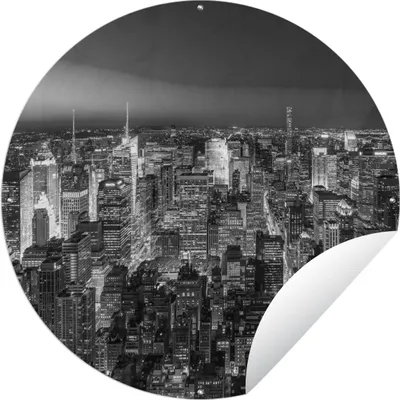 Produktbild von MuchoWow® Gartenposter Outdoor-Poster Rund New York bei Nacht - schwarz und weiß Ø 60 cm Gartendeko Rundes Poster draußen