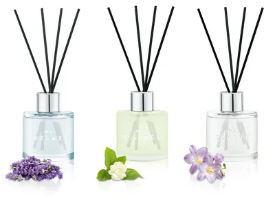 Productafbeelding van Geurverspreiders 3 x 50 ml Lavendel/Jasmijn/Freesia Aromatherapie Diffuser Met 12 Vezelsticks