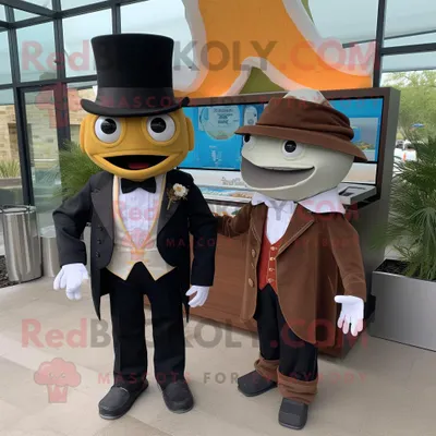 Produktbild von Brauner REDBROKOLY Fisch-Tacos Maskottchen Kostüm charakter bekleidet mit Smoking und Smartwatches