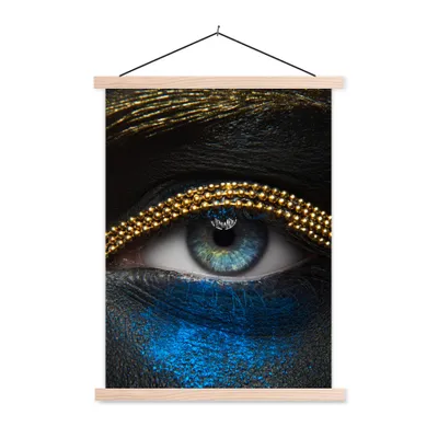Produktbild von MuchoWow® Textilposter Frau - Augen - Make-up - Luxus - Gold 60x80 cm mit holzfarbenen Rahmen - Wandbild
